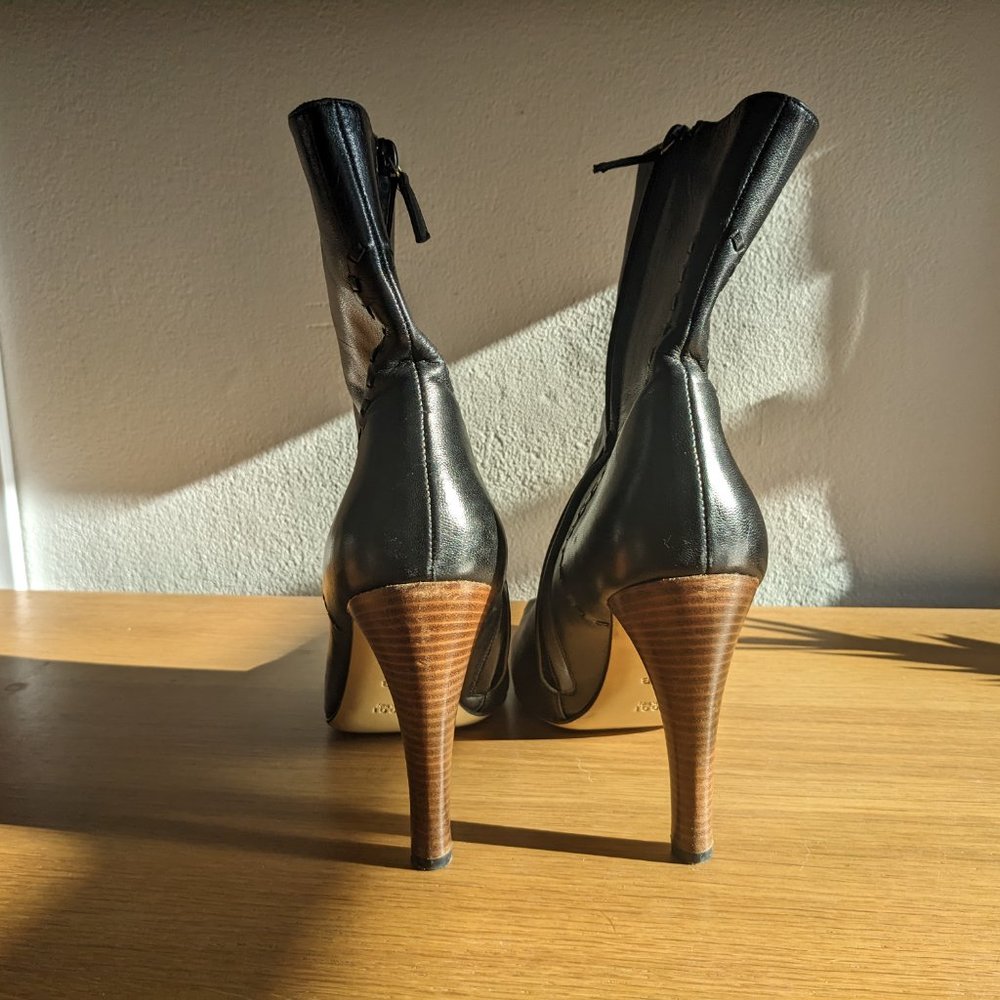Classic Black Leather Gucci Boots Size 9 - Picture 8 of 11